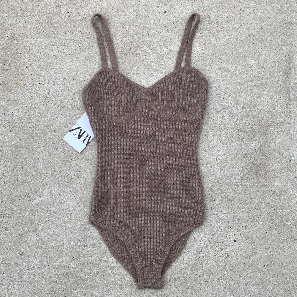 Zara No TAG, Brown Ribbed Knit Bodysuit small